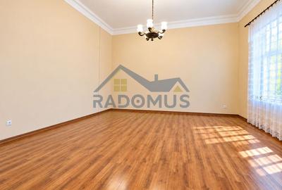 Spațiu central 100 mp | Birouri, cabinete, sediu firmă | Garaj - 1