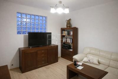 Apartament cu 2 camere decomandat, mobilat în Vatra Luminoasă