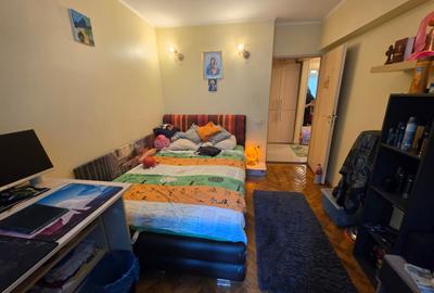 Basarabia intersectie Campia Libertatii, 10 minute metrou Piata Muncii - 11
