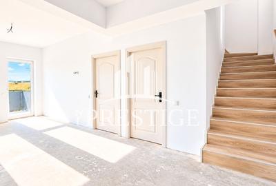 Apartament cu 3 camere decomandat în Turnișor