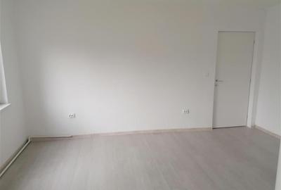 Apartament cu 2 camere semidecomandat în Cetății