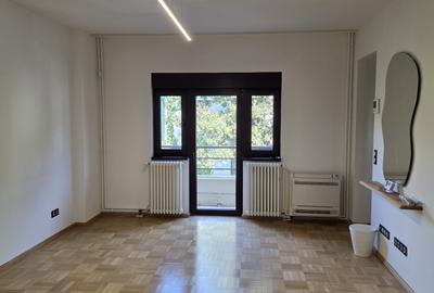Vilă renovată și consolidată, de închiriat în Piața Dorobanți - 1
