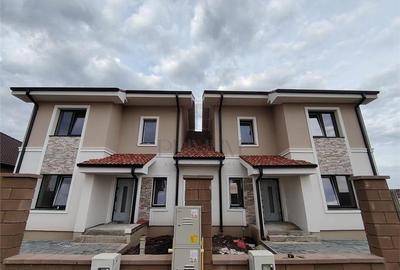 Duplex cu 4 camere în Moșnița Nouă