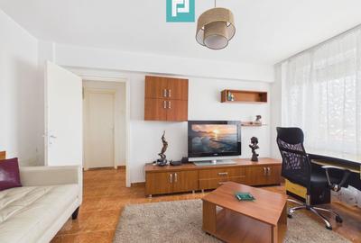 Apartament cu 3 camere decomandat, mobilat în Ultracentral