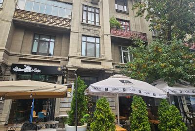 Apartament cu 4 camere decomandat în Calea Victoriei