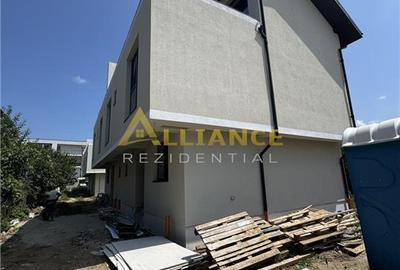 Casă cu 5 camere în Central