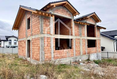 Duplex cu 4 camere, 89mp utili, 250mp teren - Cisnadie - 2