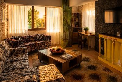 Apartament cu 2 camere semidecomandat, mobilat în Tineretului
