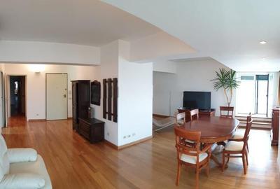 Apartament cu 5 camere decomandat în Grădina Icoanei