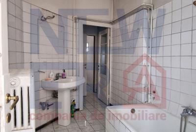 Vila cu curte de vanzare ULTRACENTRAL - 442.7 mp, 72 mp curte libera, 2 garaje - 11