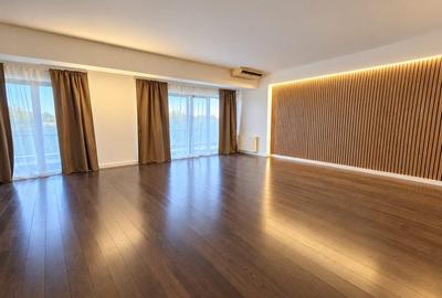 Apartament cu 4 camere în Nordului