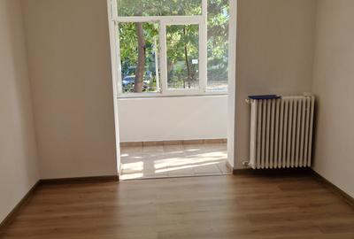 Apartament cu 2 camere semidecomandat în Basarabia