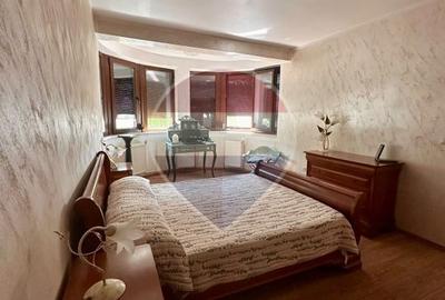 Casă / Vilă cu 8 camere de vânzare în Suceava - 25