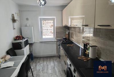 Apartament 3 camere Central, renovat 2023, decomandat, etaj intermedia - 9