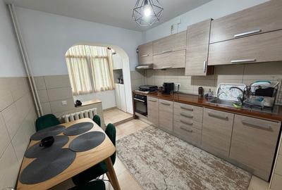 Apartament 3 camere de vânzare  Gorjului - 1