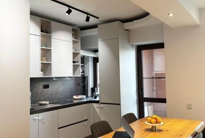 Apartament cu 3 camere semidecomandat, mobilat în Pipera