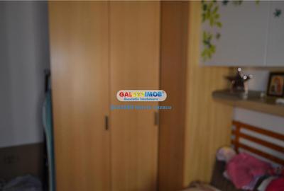 Apartament 3  camere etaj 5 ,70 mp , centrala termica - 27