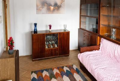 Apartament cu 2 camere decomandat, mobilat în Vest