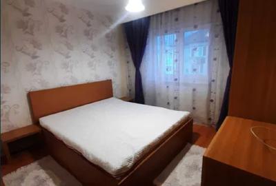 Apartament cu 3 camere decomandat, mobilat în Girocului