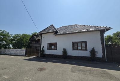 Casă în Birda cu 3 camere + living, 1.439 mp teren - 1