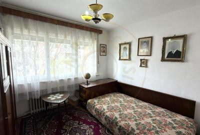 Apartament 3 camere MV1 Str. Gladiolei 6 Etaj III - Carei - - 13