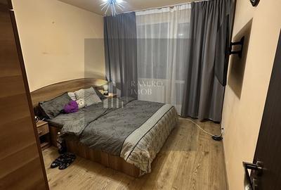 Apartament cu 3 camere semidecomandat, mobilat în Brâncoveanu