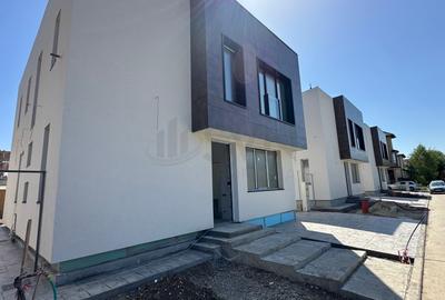 Casă individuală cu 5 camere în Corbeanca