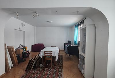 Casa 4 camere libera la vanzare GHIMBAV - zona Garii - 1