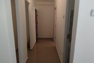 APARTAMENT 2 CAMERE, ETAJ 1, PODU ROS, RENOVAT