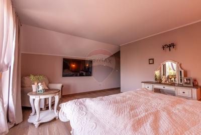 Proprietate exclusivista de vanzare: 2 case | 9 camere | 2000 mp teren - 51