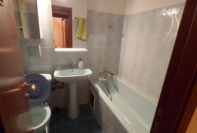 Apartament 3 camere,1 Decembrie metrou,Piata, decomandat, bloc REABILITAT TERMIC - 4