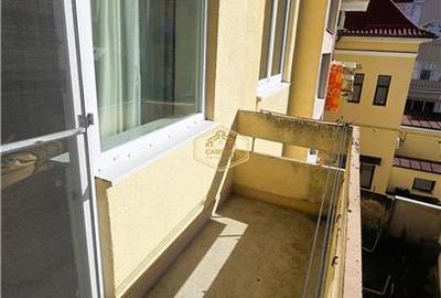 Centru | Apartament cu 3 camere + garaj | Calea Traian - 7
