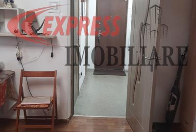 Dristor, Ramnicu Valcea, Scoala Mihai Botez - 1