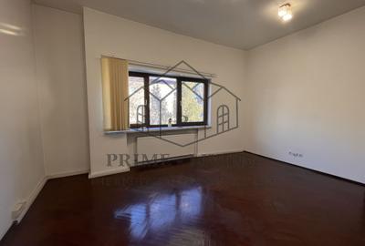 VILA INTERBELICĂ LA INCHIRIERE IN ZONA 1 MAI - 13