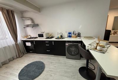 De vanzare apartament 3 camere zona Strand - 4