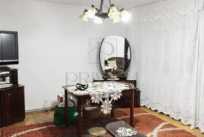 Apartament cu 3 camere decomandat, mobilat în Girocului