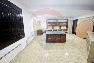 Pensiune Eselnita / 16 camere / Teren - 1448 mp / Ponton - 14