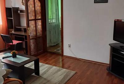 Apartament cu 2 camere semidecomandat, mobilat în Dacia