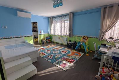 Casă individuală cu 5 camere, 4 dormitoare, 236 mp, dressing, - 12