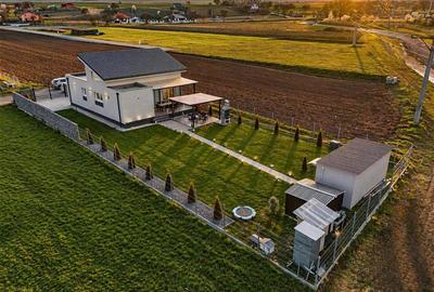 Resedinta rafinata&luminoasa, in cel mai nou cartier,aria Sepsi Arena: locul und - 1