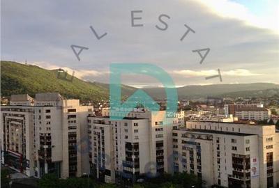 Spațiu comercial, de 62 mp, în Centrul Civic