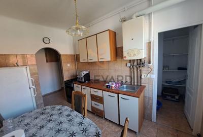 Apartament 2 camere, zona centrala, inceputul strazii Horea - 14