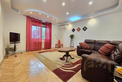 Casă individuală cu 7 camere în Central