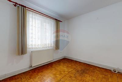 De vânzare: 2 camere, baie cu geam, etaj 2 - 9