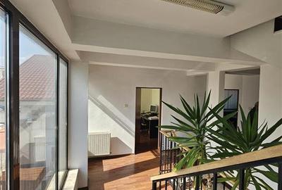 SPATIU DE INCHIRIAT IN ONESTI LANGA GARA, ZONA DE JOS - 1