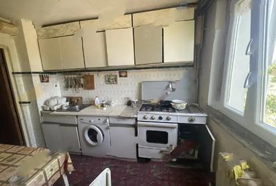 Apartament cu 4 camere decomandat în Ozana