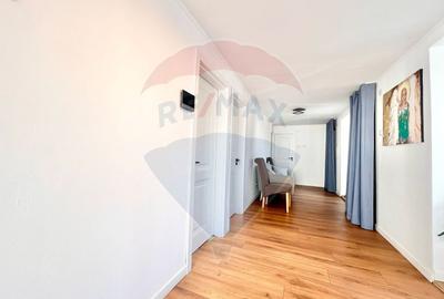 De vânzare casă cu 12 camere, în zona Decebal - 18
