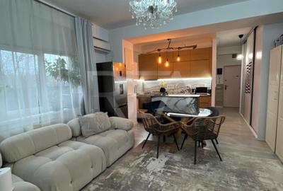 Apartament cu 2 camere semidecomandat, mobilat în Central