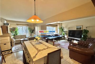 Apartament cu 4 camere decomandat în Unirii