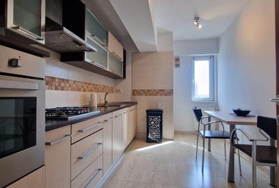 Pta Alba Iulia - Unirii - Decebal - Apartament 3 camere - bl nou - parcare -et 5 - 6